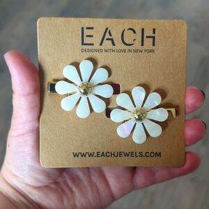 Authentic Each Jewels Flower Barrette Set Shiny Pearl Petals Barrettes Hair Pins